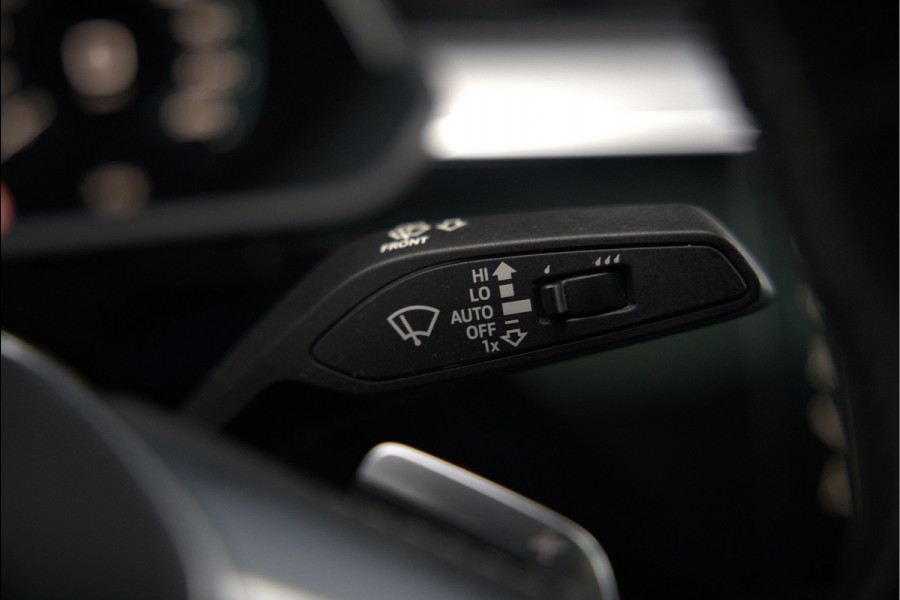 Audi e-tron Sportback 50 quattro S edition 71 kWh S-Line | Panoramadak | Memory Seats | Luchtvering | Adaptive Cruise Control | Apple Carplay | Keyless | Matrix LED | Leder | Stoelverwarming | NAP |