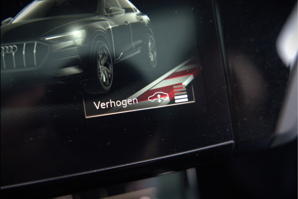 Audi e-tron Sportback 50 quattro S edition 71 kWh S-Line | Panoramadak | Memory Seats | Luchtvering | Adaptive Cruise Control | Apple Carplay | Keyless | Matrix LED | Leder | Stoelverwarming | NAP |