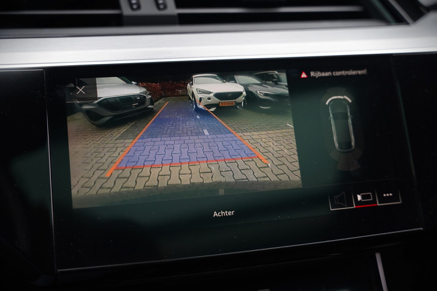 Audi e-tron Sportback 50 quattro S edition 71 kWh S-Line | Panoramadak | Memory Seats | Luchtvering | Adaptive Cruise Control | Apple Carplay | Keyless | Matrix LED | Leder | Stoelverwarming | NAP |
