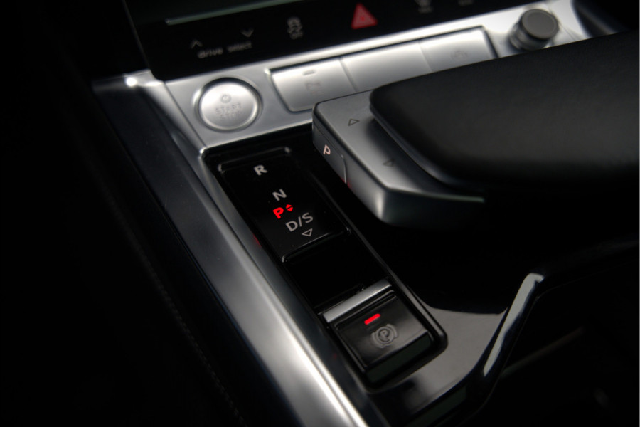 Audi e-tron Sportback 50 quattro S edition 71 kWh S-Line | Panoramadak | Memory Seats | Luchtvering | Adaptive Cruise Control | Apple Carplay | Keyless | Matrix LED | Leder | Stoelverwarming | NAP |