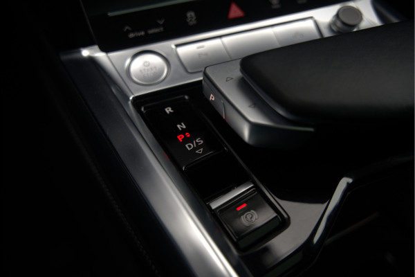 Audi e-tron Sportback 50 quattro S edition 71 kWh S-Line | Panoramadak | Memory Seats | Luchtvering | Adaptive Cruise Control | Apple Carplay | Keyless | Matrix LED | Leder | Stoelverwarming | NAP |