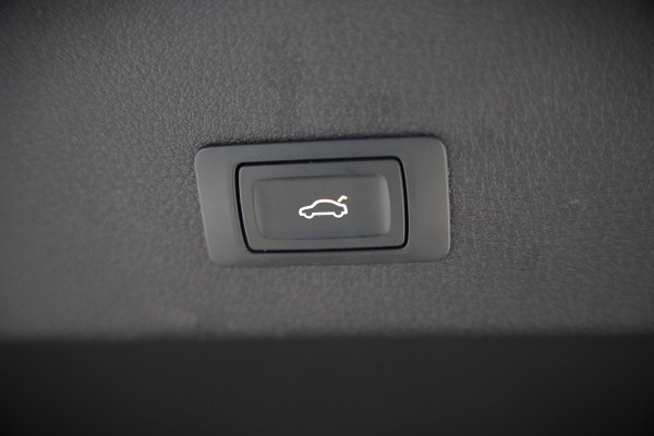 Audi e-tron Sportback 50 quattro S edition 71 kWh S-Line | Panoramadak | Memory Seats | Luchtvering | Adaptive Cruise Control | Apple Carplay | Keyless | Matrix LED | Leder | Stoelverwarming | NAP |