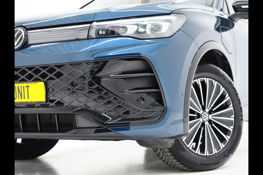 Volkswagen Tiguan 1.5 eHybrid R-Line Edition | Panoramadak | Leder | Trekhaak | Harman/Kardon | HUD | Massage | 360 | Sfeerlicht | Carplay