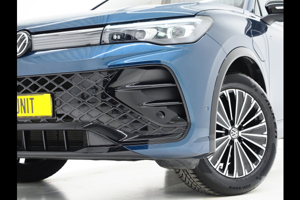 Volkswagen Tiguan 1.5 eHybrid R-Line Edition | Panoramadak | Leder | Trekhaak | Harman/Kardon | HUD | Massage | 360 | Sfeerlicht | Carplay