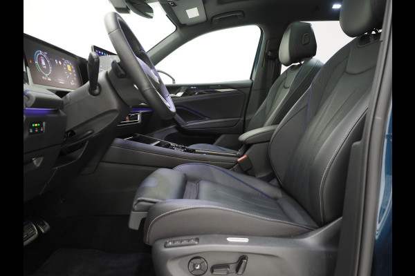 Volkswagen Tiguan 1.5 eHybrid R-Line Edition | Panoramadak | Leder | Trekhaak | Harman/Kardon | HUD | Massage | 360 | Sfeerlicht | Carplay