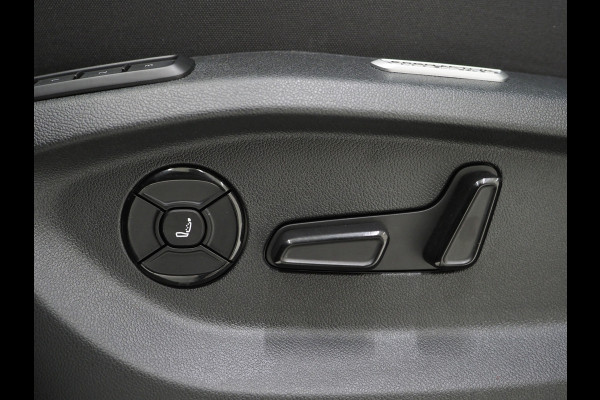Volkswagen Tiguan 1.5 eHybrid R-Line Edition | Panoramadak | Leder | Trekhaak | Harman/Kardon | HUD | Massage | 360 | Sfeerlicht | Carplay