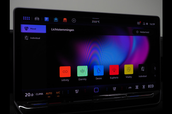 Volkswagen Tiguan 1.5 eHybrid R-Line Edition | Panoramadak | Leder | Trekhaak | Harman/Kardon | HUD | Massage | 360 | Sfeerlicht | Carplay