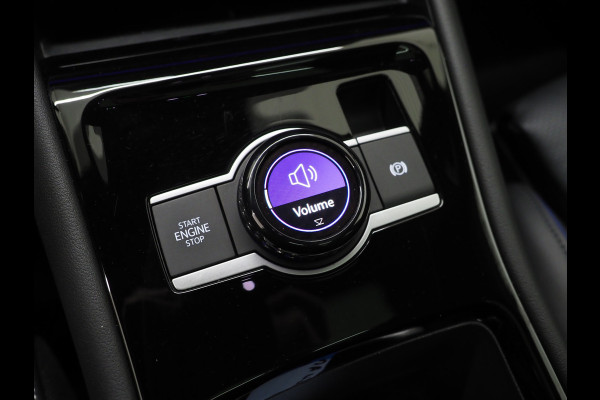 Volkswagen Tiguan 1.5 eHybrid R-Line Edition | Panoramadak | Leder | Trekhaak | Harman/Kardon | HUD | Massage | 360 | Sfeerlicht | Carplay