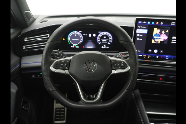 Volkswagen Tiguan 1.5 eHybrid R-Line Edition | Panoramadak | Leder | Trekhaak | Harman/Kardon | HUD | Massage | 360 | Sfeerlicht | Carplay
