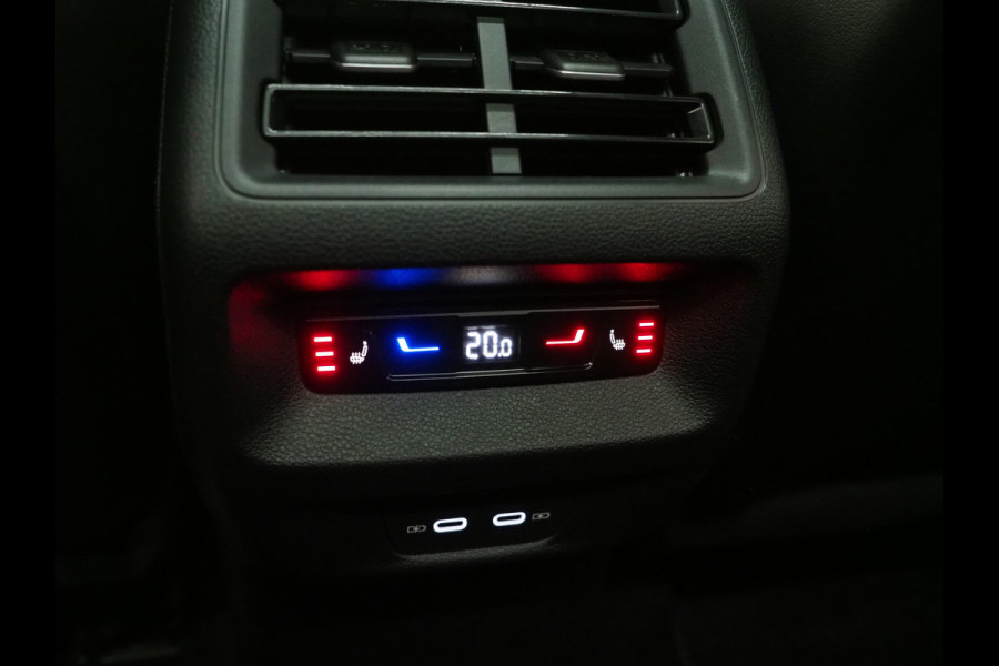 Volkswagen Tiguan 1.5 eHybrid R-Line Edition | Panoramadak | Leder | Trekhaak | Harman/Kardon | HUD | Massage | 360 | Sfeerlicht | Carplay