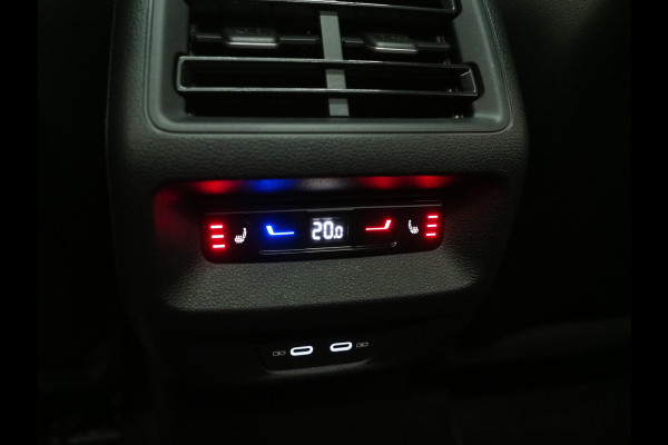 Volkswagen Tiguan 1.5 eHybrid R-Line Edition | Panoramadak | Leder | Trekhaak | Harman/Kardon | HUD | Massage | 360 | Sfeerlicht | Carplay