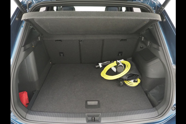 Volkswagen Tiguan 1.5 eHybrid R-Line Edition | Panoramadak | Leder | Trekhaak | Harman/Kardon | HUD | Massage | 360 | Sfeerlicht | Carplay