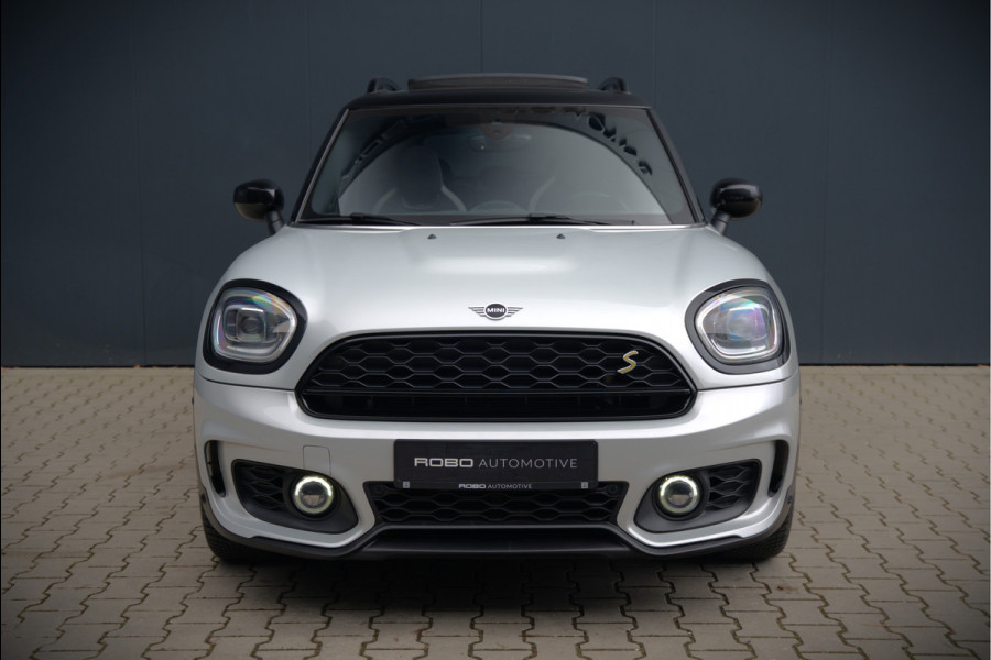 MINI Countryman 1.5 Cooper S E ALL4 | JCW | Panoramadak | Stoelverwarming | Harman Kardon | Head-Up Display | John Cooper Works | Camera | Apple Carplay | Parkeersensoren | Keyless | SOH 86%