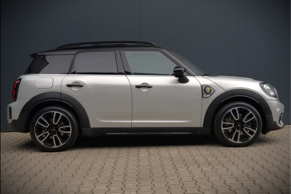 MINI Countryman 1.5 Cooper S E ALL4 | JCW | Panoramadak | Stoelverwarming | Harman Kardon | Head-Up Display | John Cooper Works | Camera | Apple Carplay | Parkeersensoren | Keyless | SOH 86%