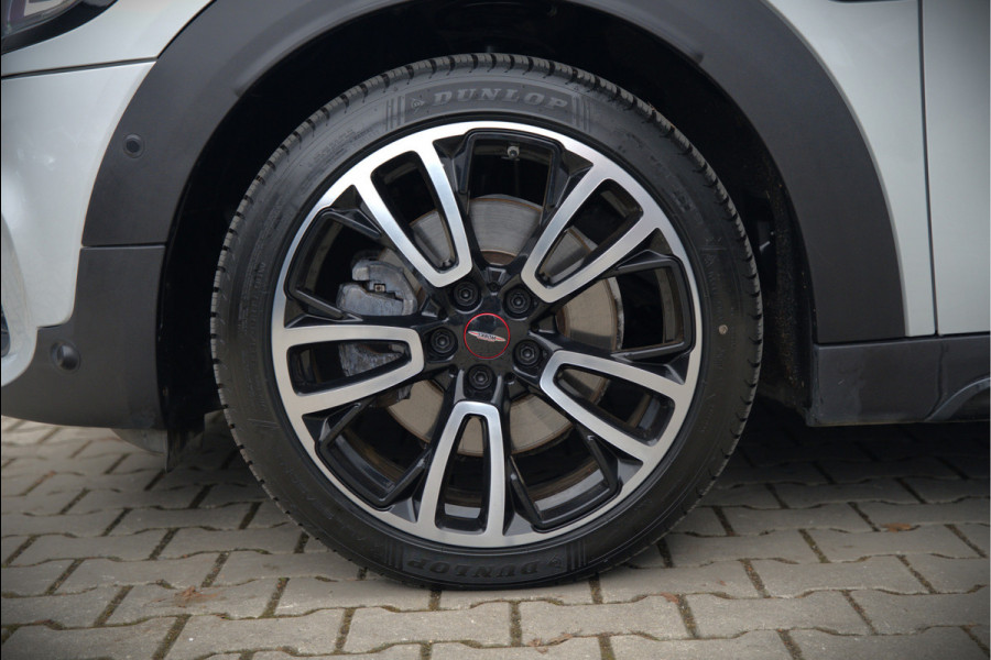 MINI Countryman 1.5 Cooper S E ALL4 | JCW | Panoramadak | Stoelverwarming | Harman Kardon | Head-Up Display | John Cooper Works | Camera | Apple Carplay | Parkeersensoren | Keyless | SOH 86%