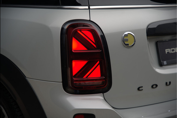 MINI Countryman 1.5 Cooper S E ALL4 | JCW | Panoramadak | Stoelverwarming | Harman Kardon | Head-Up Display | John Cooper Works | Camera | Apple Carplay | Parkeersensoren | Keyless | SOH 86%