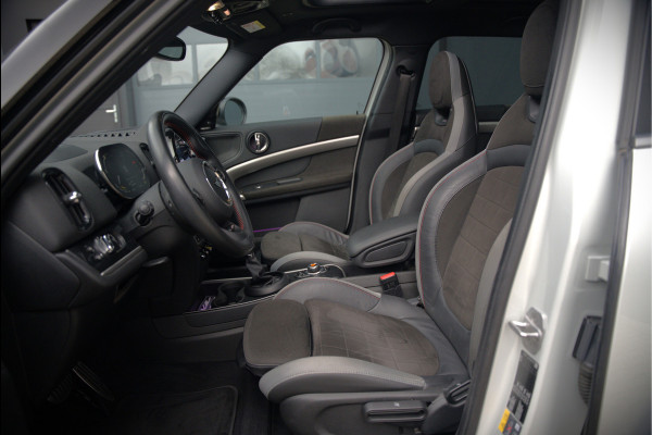MINI Countryman 1.5 Cooper S E ALL4 | JCW | Panoramadak | Stoelverwarming | Harman Kardon | Head-Up Display | John Cooper Works | Camera | Apple Carplay | Parkeersensoren | Keyless | SOH 86%