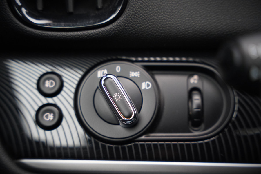 MINI Countryman 1.5 Cooper S E ALL4 | JCW | Panoramadak | Stoelverwarming | Harman Kardon | Head-Up Display | John Cooper Works | Camera | Apple Carplay | Parkeersensoren | Keyless | SOH 86%
