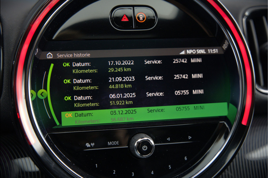 MINI Countryman 1.5 Cooper S E ALL4 | JCW | Panoramadak | Stoelverwarming | Harman Kardon | Head-Up Display | John Cooper Works | Camera | Apple Carplay | Parkeersensoren | Keyless | SOH 86%