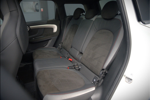MINI Countryman 1.5 Cooper S E ALL4 | JCW | Panoramadak | Stoelverwarming | Harman Kardon | Head-Up Display | John Cooper Works | Camera | Apple Carplay | Parkeersensoren | Keyless | SOH 86%