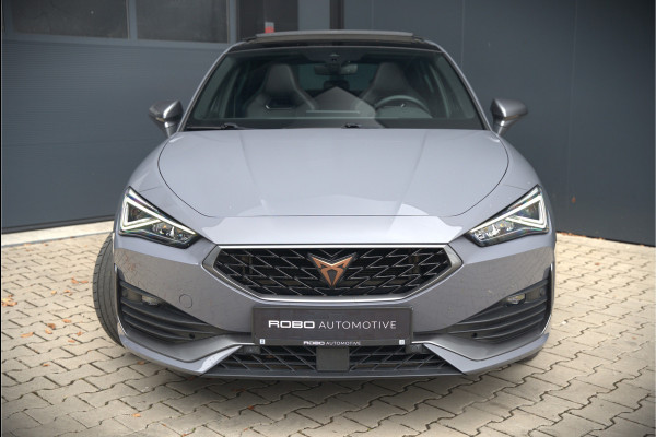 CUPRA Leon 1.4 e-Hybrid VZ Copper Edition | Panoramadak | Stoelverwarming | Stuurverwarming | Kuipstoelen | Camera | Adaptive Cruise Control | Keyless | Ambiance Verlichting | Apple Carplay | SOH 88.53%