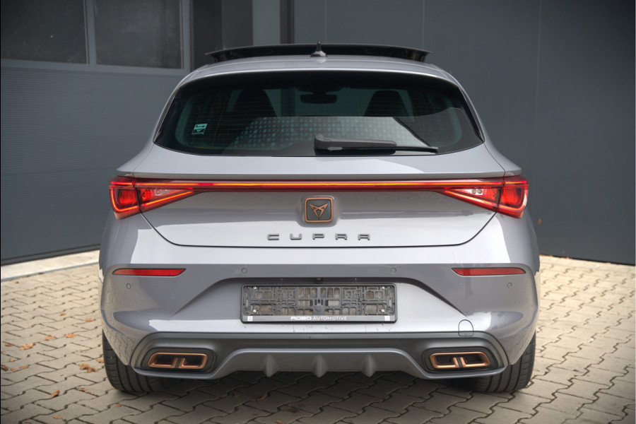 CUPRA Leon 1.4 e-Hybrid VZ Copper Edition | Panoramadak | Stoelverwarming | Stuurverwarming | Kuipstoelen | Camera | Adaptive Cruise Control | Keyless | Ambiance Verlichting | Apple Carplay | SOH 88.53%