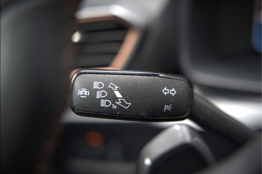 CUPRA Leon 1.4 e-Hybrid VZ Copper Edition | Panoramadak | Stoelverwarming | Stuurverwarming | Kuipstoelen | Camera | Adaptive Cruise Control | Keyless | Ambiance Verlichting | Apple Carplay | SOH 88.53%