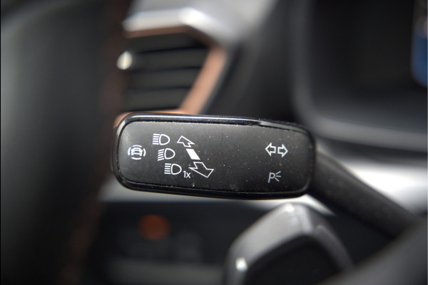 CUPRA Leon 1.4 e-Hybrid VZ Copper Edition | Panoramadak | Stoelverwarming | Stuurverwarming | Kuipstoelen | Camera | Adaptive Cruise Control | Keyless | Ambiance Verlichting | Apple Carplay | SOH 88.53%