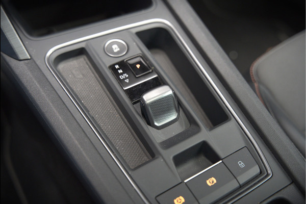 CUPRA Leon 1.4 e-Hybrid VZ Copper Edition | Panoramadak | Stoelverwarming | Stuurverwarming | Kuipstoelen | Camera | Adaptive Cruise Control | Keyless | Ambiance Verlichting | Apple Carplay | SOH 88.53%