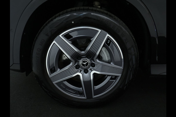 Mercedes-Benz GLC Coupé 300 e 4Matic AMG Plug-In Hybride | Trekhaak | Sfeerverlichting | Car Play | Parkeerpakket met Camera | Stuur en Stoelverwarming | Inclusief 24 maanden Mercedes-Benz Certified garantie voor Europa.