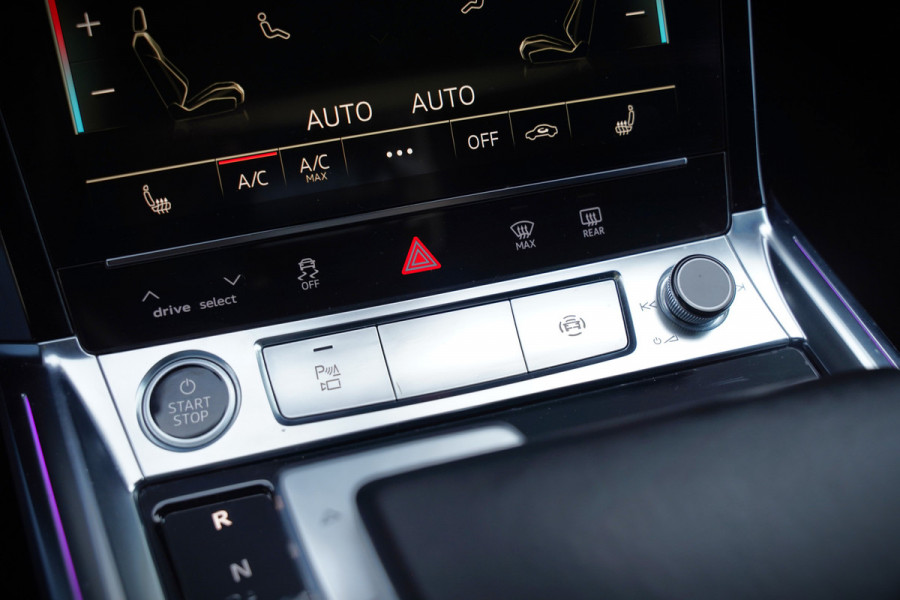 Audi e-tron Sportback 55 quattro S edition 95 kWh S-Line | Panoramadak | Bang & Olufsen | Carbon | Stoelverwarming | Camera | Matrix LED | Luchtvering | Cruise Control | Keyless | B&O | SOH 91,2%