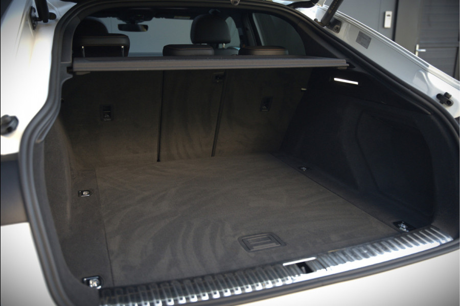 Audi e-tron Sportback 55 quattro S edition 95 kWh S-Line | Panoramadak | Bang & Olufsen | Carbon | Stoelverwarming | Camera | Matrix LED | Luchtvering | Cruise Control | Keyless | B&O | SOH 91,2%