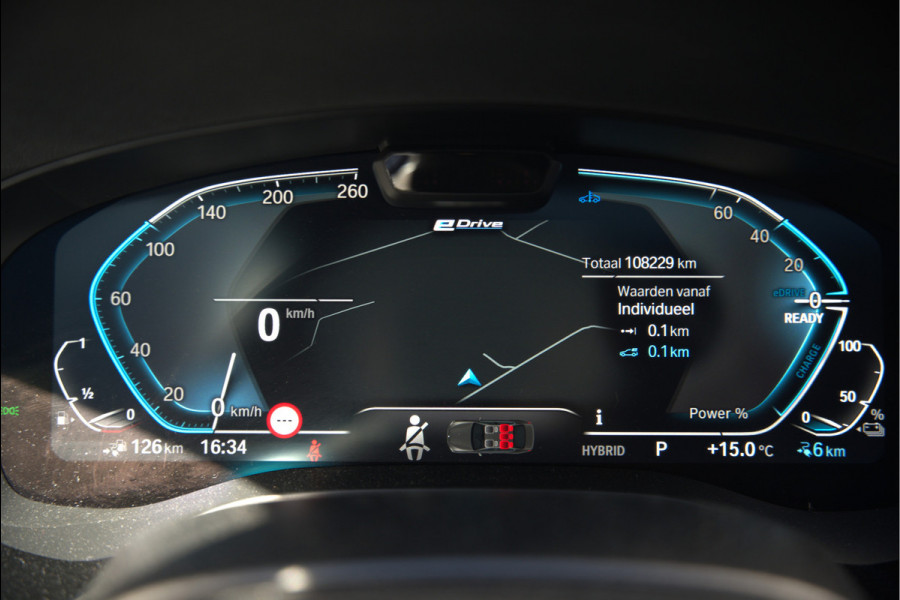 BMW 5 Serie 520e Business Edition Plus M Sport | M Performance | Alvitgrau | Panoramadak | Laser | Stoelverwarming | Stuurverwarming | Camera | Adaptive Cruise Control | Apple Carplay | Navigatie | Elektrische Stoelen | SOH 89%