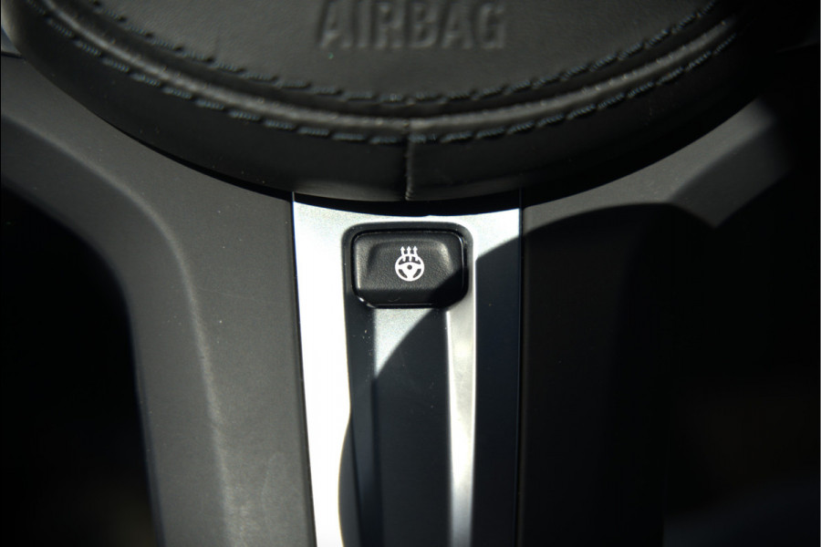 BMW 5 Serie 520e Business Edition Plus M Sport | M Performance | Alvitgrau | Panoramadak | Laser | Stoelverwarming | Stuurverwarming | Camera | Adaptive Cruise Control | Apple Carplay | Navigatie | Elektrische Stoelen | SOH 89%