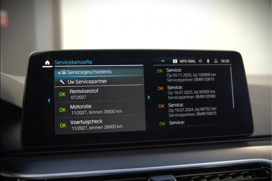 BMW 5 Serie 520e Business Edition Plus M Sport | M Performance | Alvitgrau | Panoramadak | Laser | Stoelverwarming | Stuurverwarming | Camera | Adaptive Cruise Control | Apple Carplay | Navigatie | Elektrische Stoelen | SOH 89%
