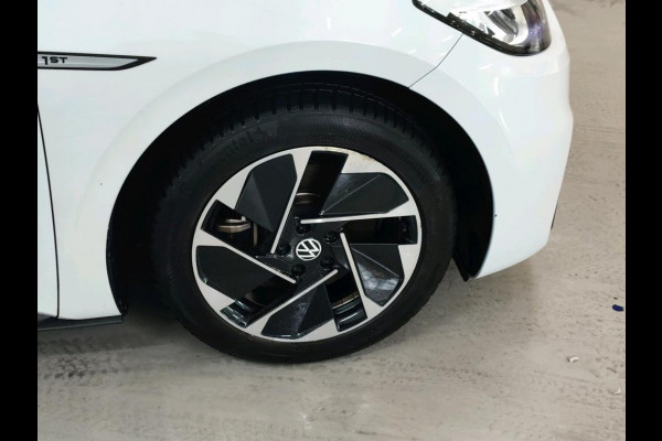 Volkswagen ID.3 First 58 kWh 204PK | Navigatie | Parkeersensoren | Stoelverwarming |