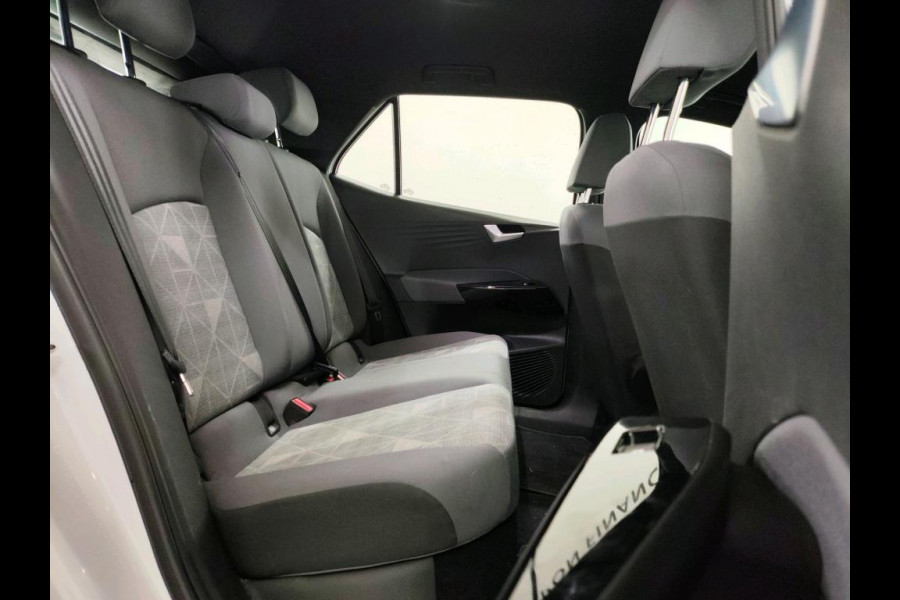 Volkswagen ID.3 First 58 kWh 204PK | Navigatie | Parkeersensoren | Stoelverwarming |