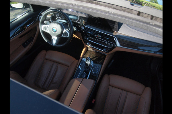 BMW 5 Serie 530i High Executive | Panoramadak | Sfeerverlichting | Apple Carplay | Cruise Control |