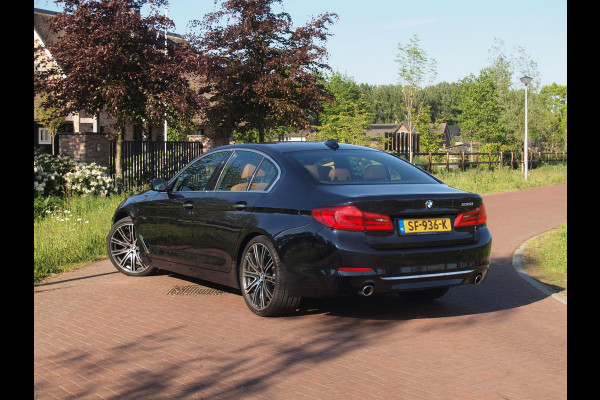 BMW 5 Serie 530i High Executive | Panoramadak | Sfeerverlichting | Apple Carplay | Cruise Control |