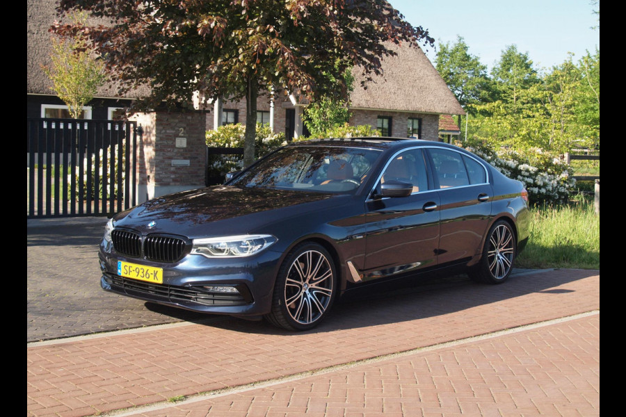 BMW 5 Serie 530i High Executive | Panoramadak | Sfeerverlichting | Apple Carplay | Cruise Control |
