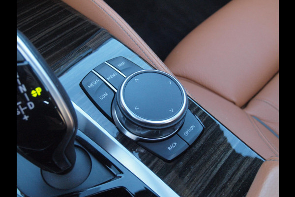 BMW 5 Serie 530i High Executive | Panoramadak | Sfeerverlichting | Apple Carplay | Cruise Control |