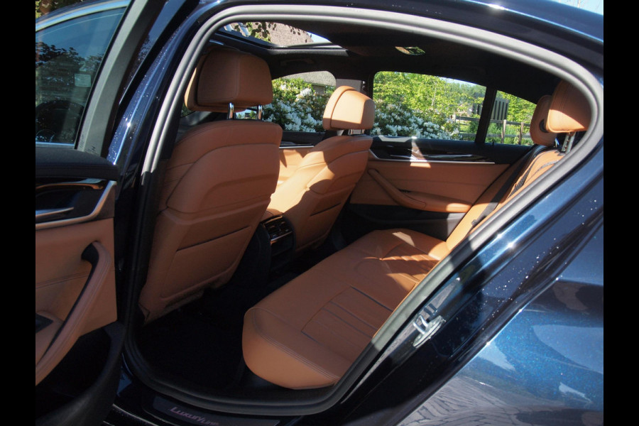 BMW 5 Serie 530i High Executive | Panoramadak | Sfeerverlichting | Apple Carplay | Cruise Control |