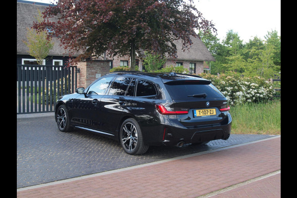 BMW 3 Serie Touring 320e M-Pakket | Panoramadak | Sfeerverlichting | Facelift |