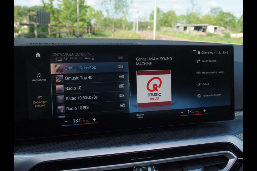 BMW 3 Serie Touring 320e M-Pakket | Panoramadak | Sfeerverlichting | Facelift |