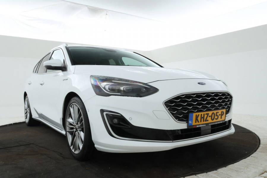 Ford FOCUS Wagon 1.5 EcoBlue Vignale X Business Automaat, Leer, B&O, navigatie, trekhaak