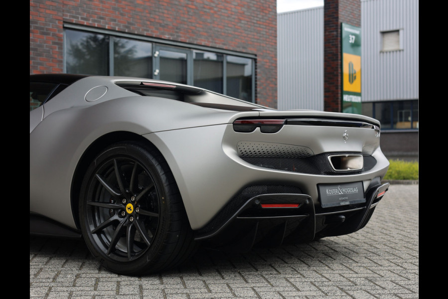 Ferrari 296 GTB 3.0 V6 | Atelier - Lift - Carbon