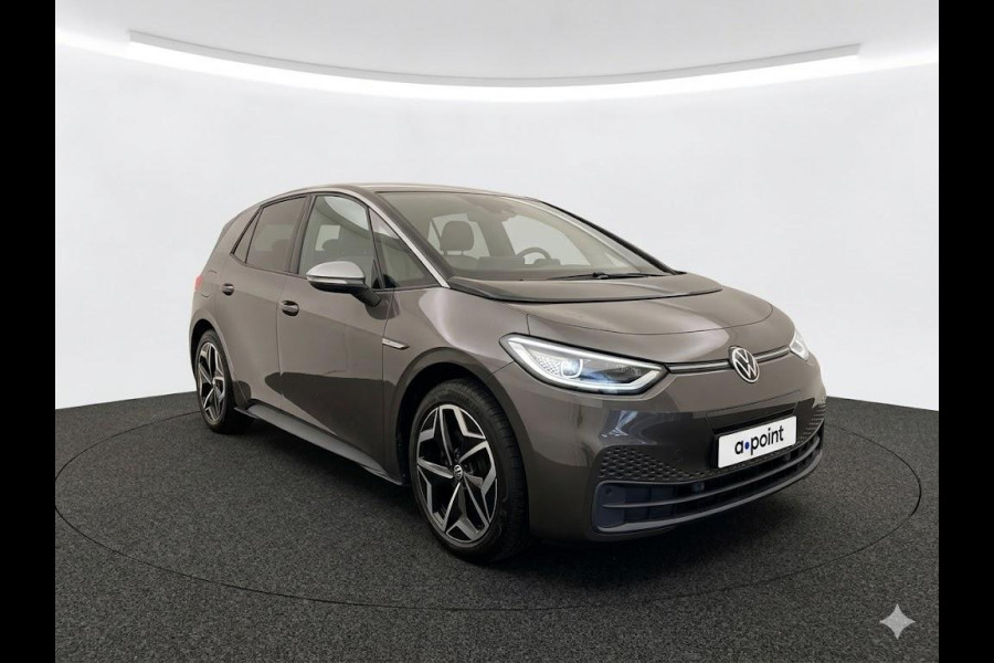 Volkswagen ID.3 First Plus 58 kWh 204 PK | Navigatie | 19" Lm velgen | Parkeercamera |