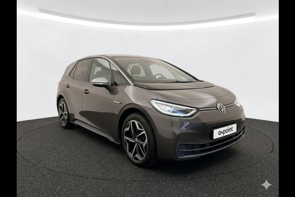 Volkswagen ID.3 First Plus 58 kWh 204 PK | Navigatie | 19" Lm velgen | Parkeercamera |
