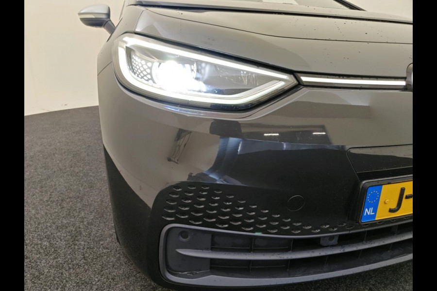 Volkswagen ID.3 First Plus 58 kWh 204 PK | Navigatie | 19" Lm velgen | Parkeercamera |