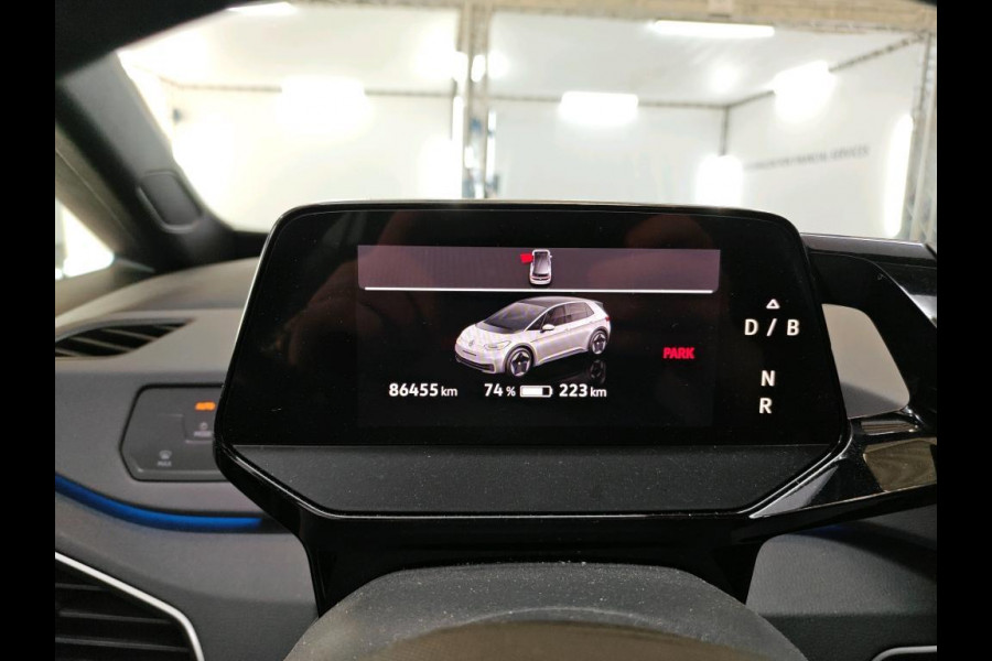 Volkswagen ID.3 Life 58 kWh 204 PK | Navigatie | Parkeersensoren | stoelverwarming |